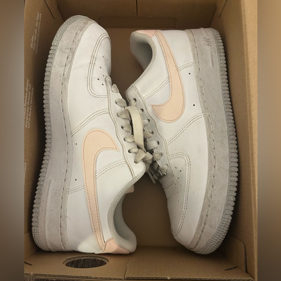 Nike air forces light pink accent lightly used - Picture 1 of 3